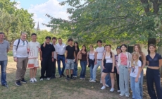 Tineri români și chinezi au vizitat Muzeul Satului Baia Mare în cadrul unui program de schimb cultural