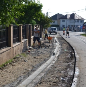 Lucrări edilitare pentru protejarea gospodăriilor și îmbunătățirea infrastructurii în comuna Fărcașa