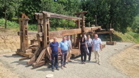O nouă viață pentru două monumente din expoziția în aer liber din Muzeul Satului Baia Mare