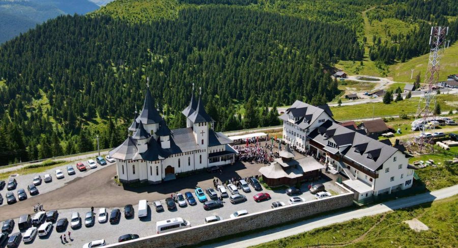 Slujire arhierească la Mănăstirea Prislop–Borșa
