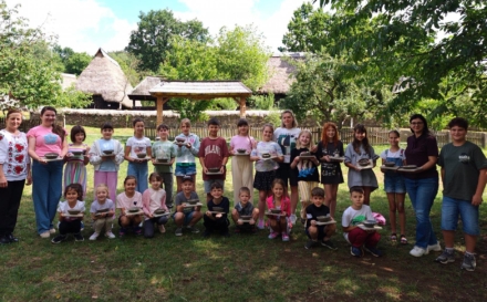 Muzeul Satului din Baia Mare a dat startul celei de-a doua serii a atelierelor de vacanță