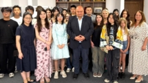 Tineri români și chinezi, în vizită la Instituția Prefectului- Județul Maramureș