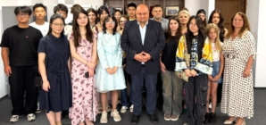 Tineri români și chinezi, în vizită la Instituția Prefectului- Județul Maramureș
