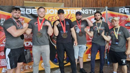 15 medalii și locul I pe echipe pentru Clubul Unirea Șișești la competiția Rebellion Strength Armwrestling