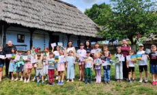 Atelierele de vacanță de la Muzeul Satului din Baia Mare s-au încheiat cu lecții de fotografie și întâlniri cu polițiștii