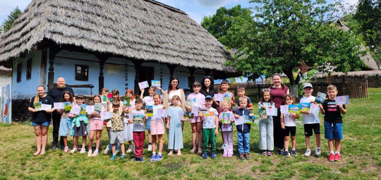 Atelierele de vacanță de la Muzeul Satului din Baia Mare s-au încheiat cu lecții de fotografie și întâlniri cu polițiștii