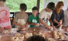 Atelier cu miros de pâine și lecții de bunătate la Muzeul Satului Baia Mare