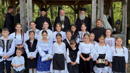 Hramul Mănăstirii „Sfânta Maria Magdalena” din Oarța de Sus, sărbătorit în prezența a trei ierarhi și a numeroși credincioși