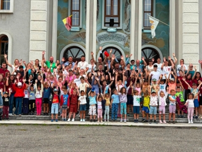 Copii și tineri din Satu Nou de Sus, reuniți la Școala de vară „Împreună spre Hristos”