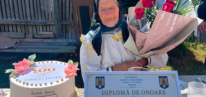 O localnică din comuna Giulești a împlinit un secol de viață