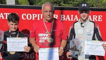 Piloții cercului de karting Baia Mare, pe podium la etapa a III-a a Campionatului Național de Karting Școlar
