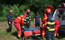 Exercițiu de simulare a unui incendiu în Buzești: Echipaje din cadrul ISU Maramureș și SVSU Fărcașa mobilizate la intervenție