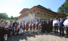 Binecuvântare arhierească la inaugurarea Centrului de Zi pentru Vârstnici din Desești