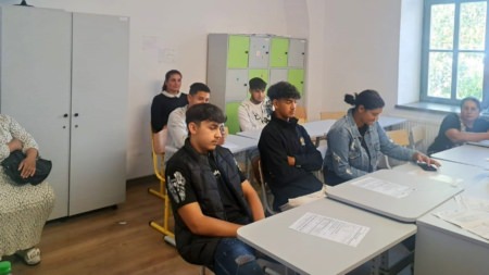 Întâlnire dedicată oportunităților de continuare a studiilor pentru elevii de etnie romă, la Școala Gimnazială „Petofi Șandor” Coltău