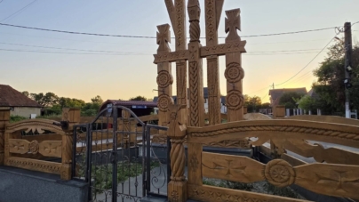 Lucrări de întreținere la troița din Merișor
