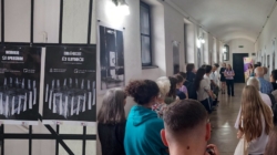 „Memorie și opresiune” – expoziție de grafică inspirată din mărturiile Memorialului Victimelor Comunismului, vernisată la Sighet