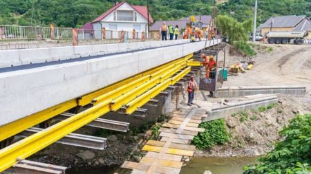 Lucrările pe DJ 186 Bârsana – Vadu Izei avansează