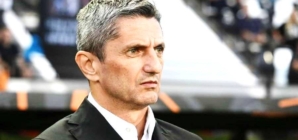 Răzvan Lucescu revine în Qatar și semnează unul dintre cele mai valoroase contracte ale carierei