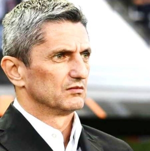 Răzvan Lucescu revine în Qatar și semnează unul dintre cele mai valoroase contracte ale carierei