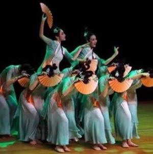 „Frumusețea fără granițe”, spectacol de dans clasic chinezesc la Teatrul Municipal Baia Mare
