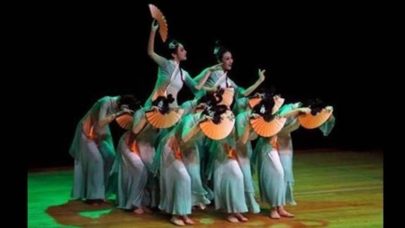 „Frumusețea fără granițe”, spectacol de dans clasic chinezesc la Teatrul Municipal Baia Mare