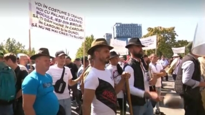 Protest tensionat al oierilor la București. Jandarmii au folosit gaze lacrimogene