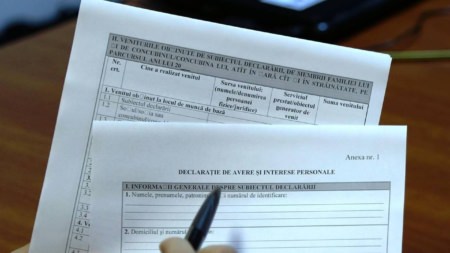 Noi reguli pentru declarațiile de avere ale demnitarilor și funcționarilor publici