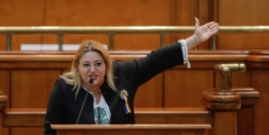 Diana Șoșoacă, implicată într-un accident rutier în București. A fost transportată la Spitalul Universitar