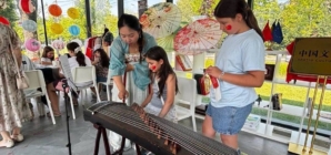 Elevii Liceului Internațional Baia Mare au descoperit arta caligrafiei chinezești