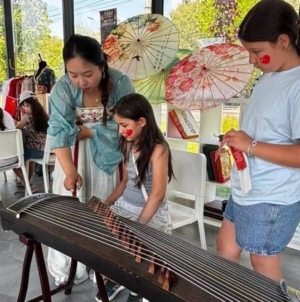 Elevii Liceului Internațional Baia Mare au descoperit arta caligrafiei chinezești