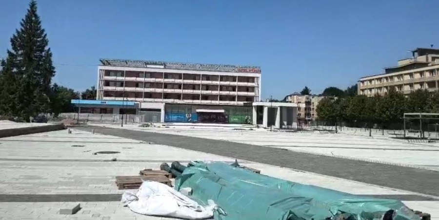 Ce se întâmplă cu modernizarea Pieței Revoluției? Băimărenii sunt invitați la o întâlnire publică