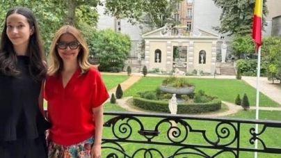 Carina Giorgiu, românca de 16 ani care scrie istorie la Opera Națională din Paris