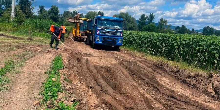 Au început lucrările la drumul de acces către traversarea provizorie peste râul Lăpuș