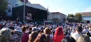 Două seri de muzică în Piața Libertății. „Baia Mare trăiește vara” continuă