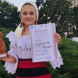 Premiul I pentru Lidia Rebeca Cudrici la Festivalul-Concurs Național de Folclor „La Fântâna Dorului”