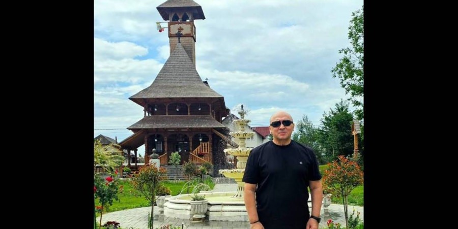 Artistul Marcel Pavel a promovat bisericile de lemn din Maramureș în timpul vizitei sale în județ