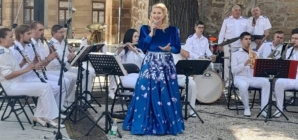 Profesoara Cristina Ioan din Baia Mare și-a lansat teza de doctorat la Cercul Militar Național