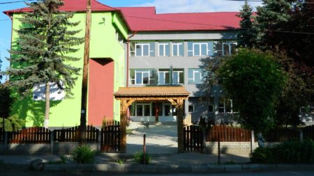 Liceul Tehnologic Forestier Sighetu Marmației oferă oportunități de studii postliceale în domeniul informaticii