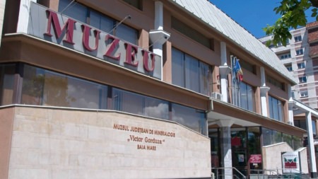 Patrimoniul maramureșean unește culturi: Eveniment special dedicat Zilei Internaționale a Prieteniei, la Muzeul de Mineralogie din Baia Mare