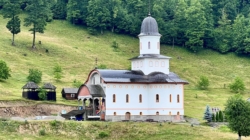 Hramul Mănăstirii Petrova: Credincioșii sunt invitați la rugăciune de sărbătoarea Tăierea Capului Sfântului Proroc Ioan Botezătorul