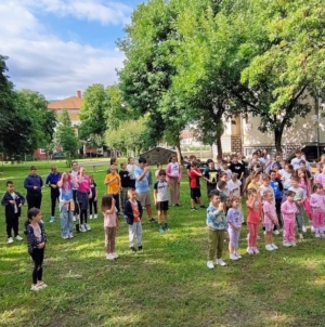 „Vacanță în tinda bisericii”: Ediția a IV-a a taberei de vară pentru copii are loc la Sighetu Marmației