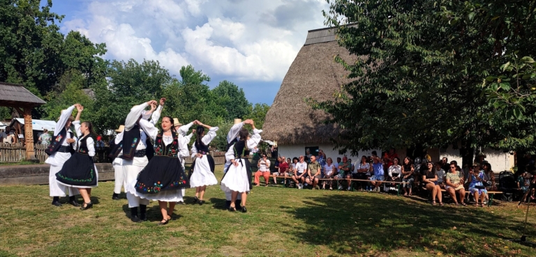 „Dorul pâinii de acasă”: Trei zile de tradiții, meșteșuguri și gastronomie la Muzeul Satului Baia Mare