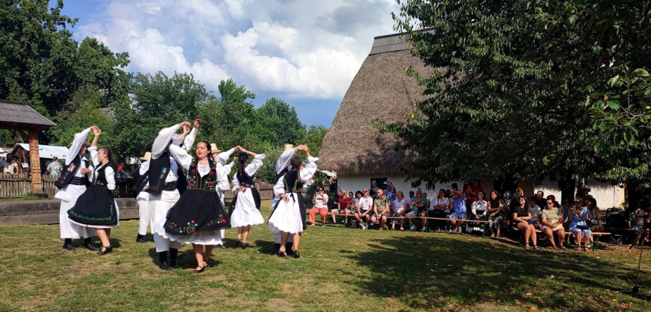 „Dorul pâinii de acasă”: Trei zile de tradiții, meșteșuguri și gastronomie la Muzeul Satului Baia Mare