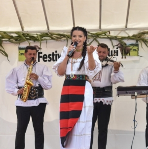 Maria-Luiza Mih, invitatul special al celei de-a III-a ediții a Festivalului Bivolului de la Suciu de Jos