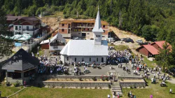 Schitul Izvoare se pregătește de hram
