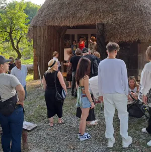 Festivalul Artelor „Repere, Mituri, Identități” revine la Muzeul Satului din Baia Mare cu cea de-a zecea ediție