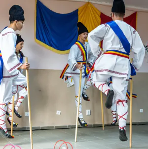 Festivalul-concurs „Pe sub poala Codrului – Prânzul miresei Anicuța” de la Stremț ajunge la ediția a VIII-a