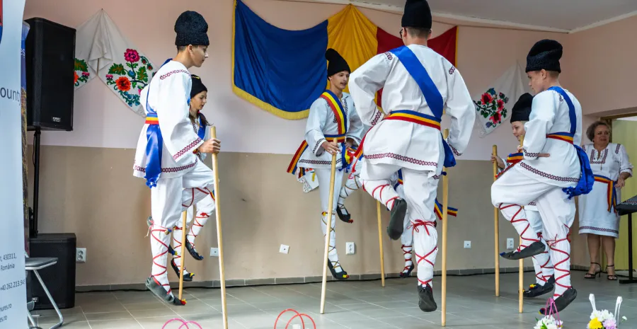 Festivalul-concurs „Pe sub poala Codrului – Prânzul miresei Anicuța” de la Stremț ajunge la ediția a VIII-a
