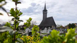 Biserica de lemn monument istoric din Săcălășeni se pregătește de hram