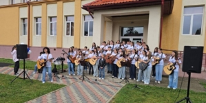 La Târgu Lăpuș: Spectacol cultural-artistic susținut de Trupa „Adrian Păunescu”